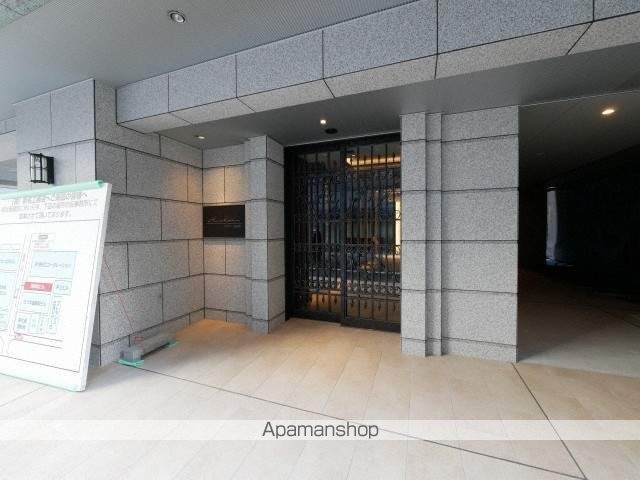 AVENIR北浜の玄関写真
