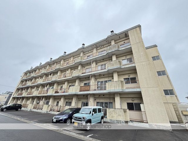 キャッスル富岡2号館の外観写真