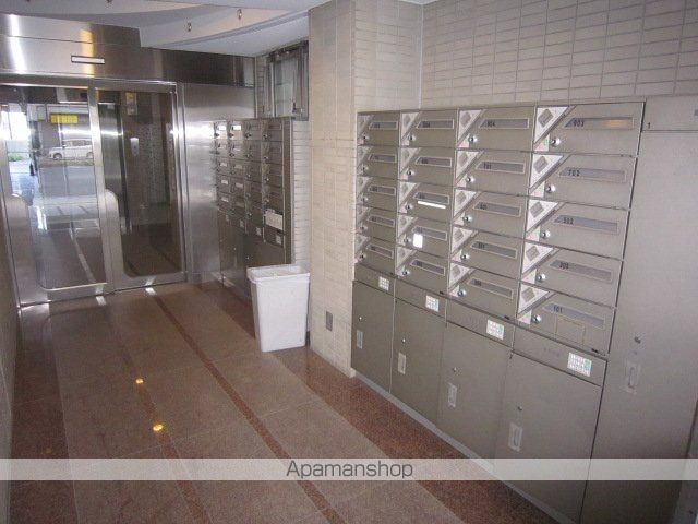Y’Sパレス谷町の玄関写真