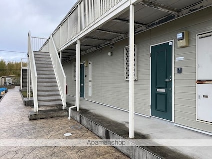 夢咲きの里　Ｄ[1R/40.36m2]のエントランス