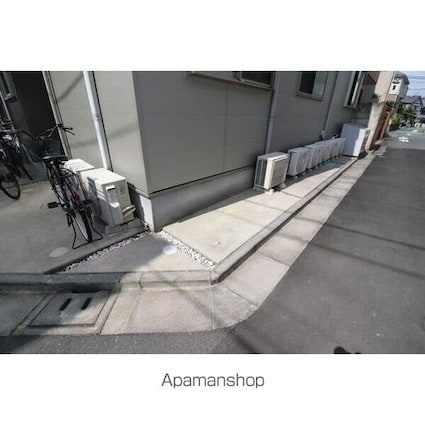 Ａｖｅｎｉｒ中野[1R/16.01m2]のエントランス