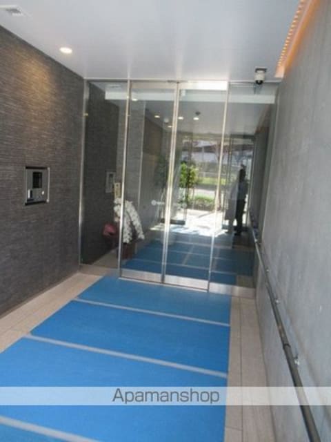 東京都中野区中央１丁目[1R/26.14m2]のロビー