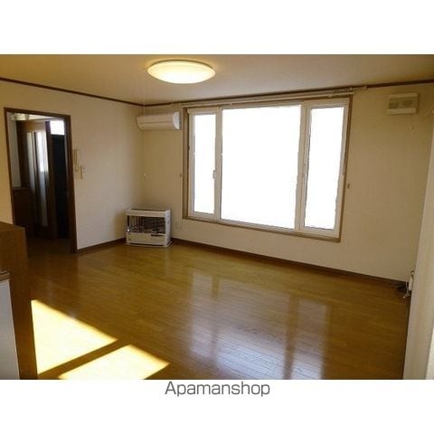 北見市 1階建 築24年の内装写真