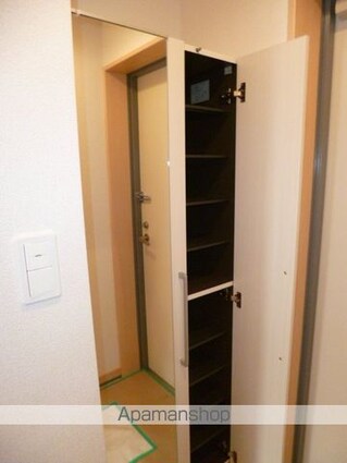 シャトーエクセラン[1R/29.52m2]の玄関