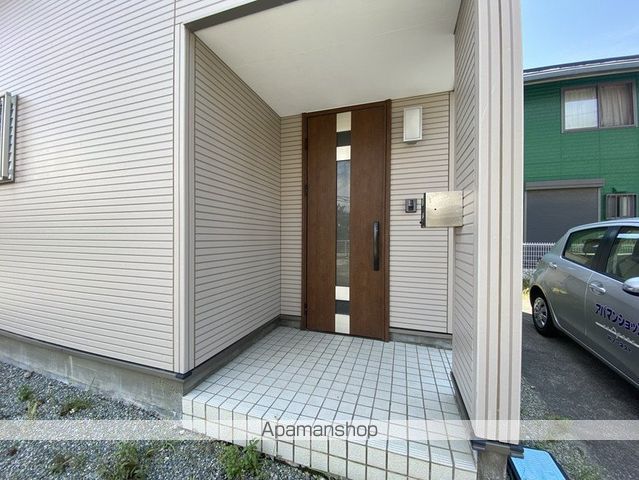 御殿場線 大岡駅 徒歩13分 2階建 築14年の玄関写真