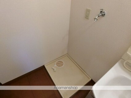 ファミリア泉[2LDK/53.76m2]の洗面所