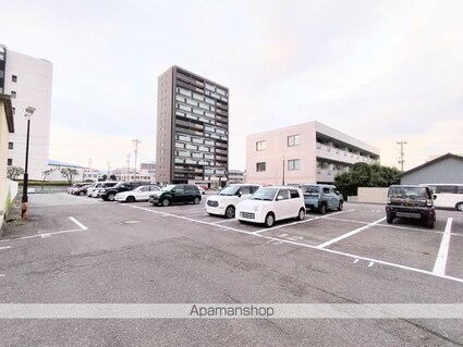 長野県長野市中御所３丁目[1K/24.93m2]の駐車場