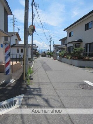 ベラ・ルーチェ[1LDK/32.61m2]の周辺1