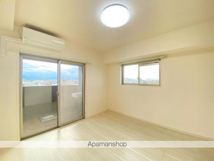 ロイヤルガーデンレインボーロード南８０１号[3LDK/78m2]の内装3