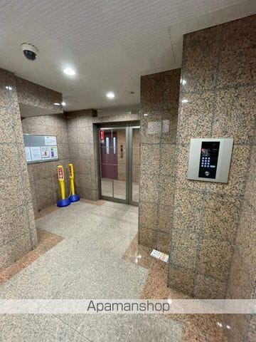 エミネンス新千葉の玄関写真