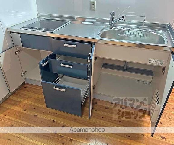 深草北新町貸家の内装写真