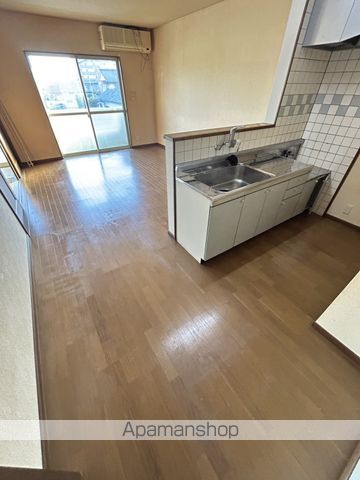 プレシャスの内装写真