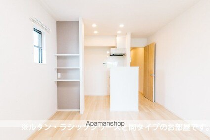 広島県三原市宮浦５丁目[1DK/38.81m2]のリビング・居間