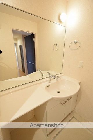 神戸電鉄有馬線 湊川駅 徒歩6分 3階建 築14年の内装写真