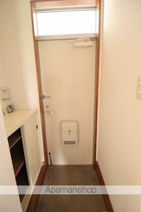 エイトパレスＢ棟[3K/52.17m2]の玄関