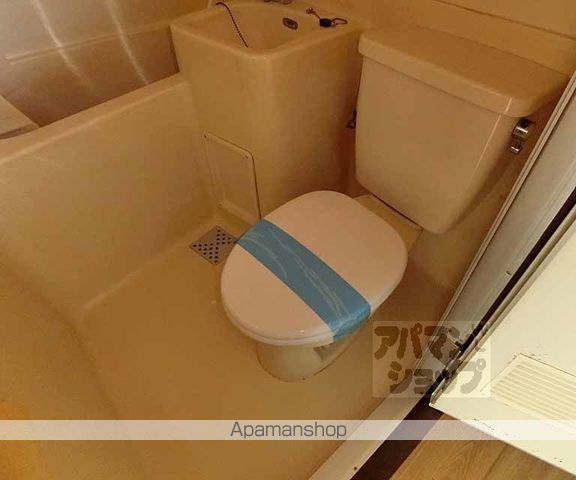 ロイヤルハイツ袴田の内装写真
