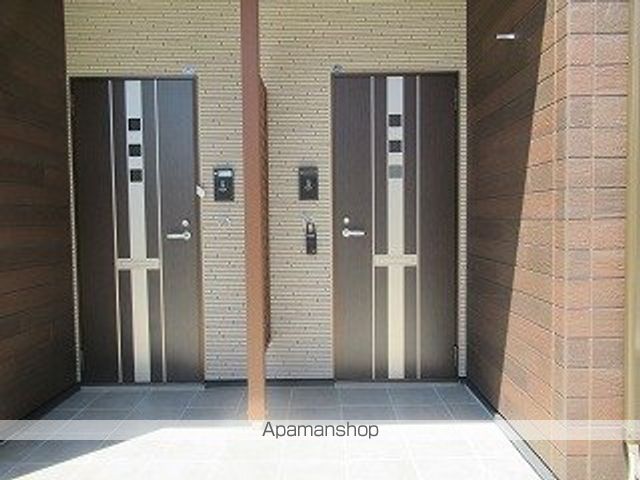 アリス・YAの玄関写真