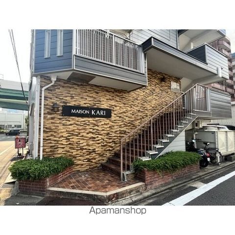 メゾンKARIの玄関写真