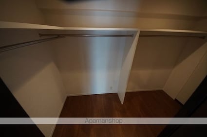 マンションアクロス代々木[2LDK/107.39m2]の収納