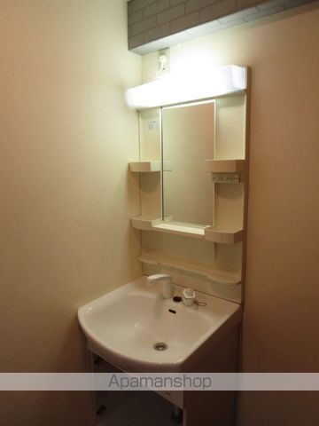 レジュイール東中通の内装写真