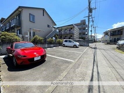 カーサ原町[1K/26.2m2]の駐車場