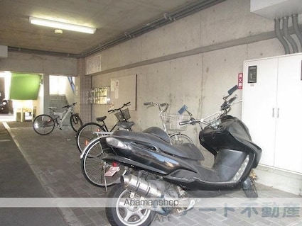 ハピネスイン２[1R/35m2]の駐車場5