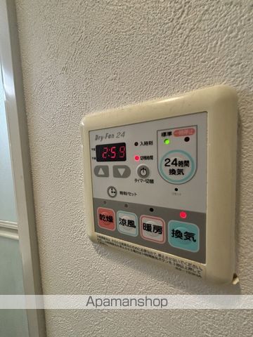 クラウンハイム北心斎橋フラワーコートの内装写真