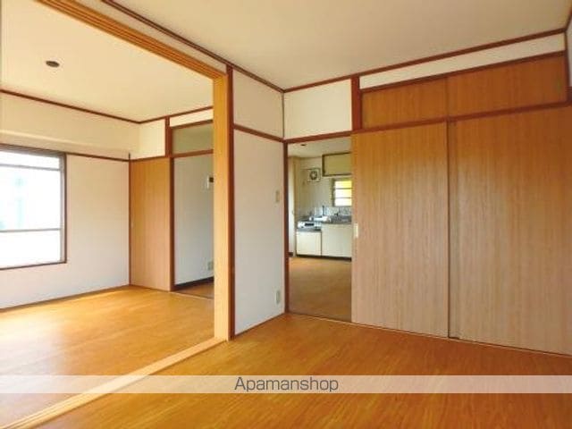 トヤマ薬品ビルの内装写真