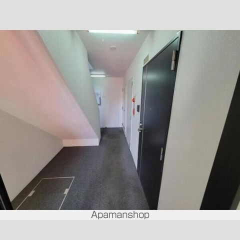 ノイエ・Aの玄関写真