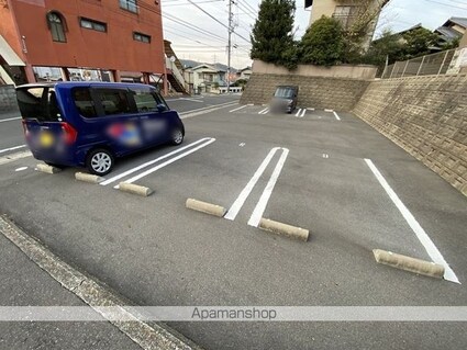 エムズコート[1LDK/40m2]の駐車場