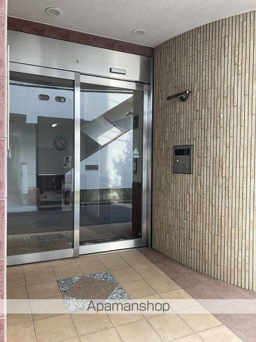 パインウエスト豊岡の玄関写真