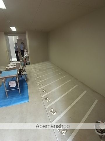 タカマツレジデンス鶴舞公園の玄関写真