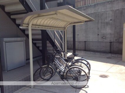 レオパレスフォレスタ[1K/20.28m2]の駐車場2