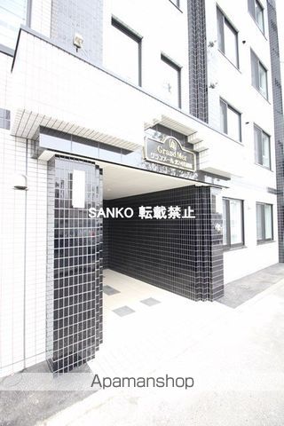 グランメール北24条駅前の玄関写真