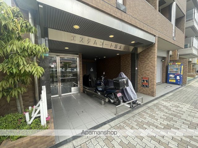 エステムコート新大阪の玄関写真