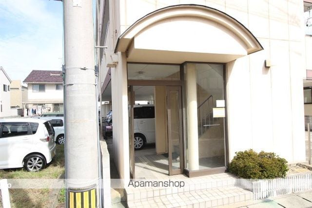 プランドール西市の玄関写真