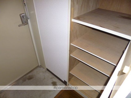 ベイコート[1R/19.64m2]の玄関