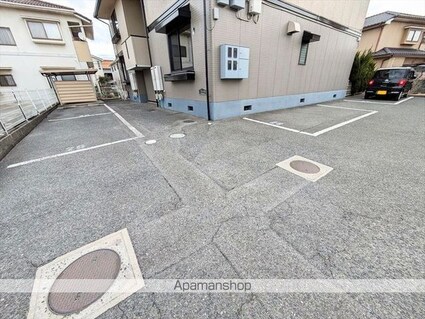 ルレーブＫ　Ｄ棟[3DK/57.93m2]の駐車場