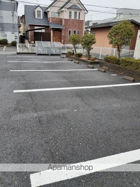 ラフィーネ[2DK/47.23m2]の駐車場1