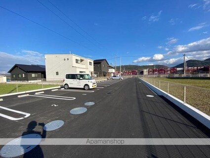 香川県高松市香西南町[1K/31.09m2]の駐車場