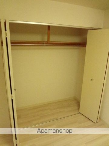 MORE TONDENの内装写真