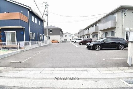 エスポワールＡ棟[2LDK/53.61m2]の駐車場