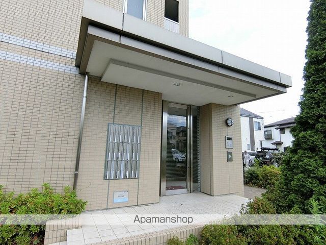 KIDマンションの玄関写真