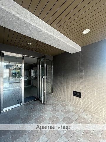 パストラル青山の玄関写真