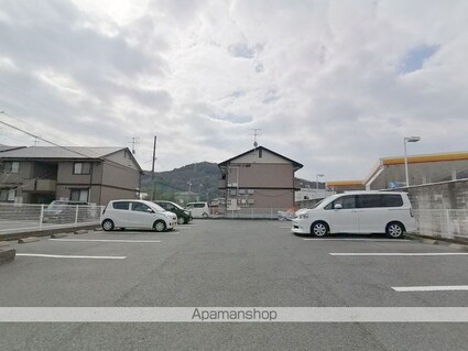 パークサイド堀南　Ｅ棟[2DK/45.42m2]の駐車場