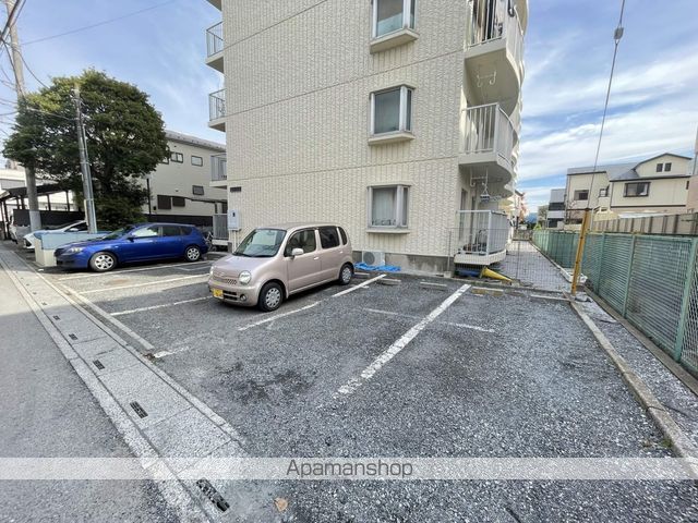 丸新ハイツの外観写真