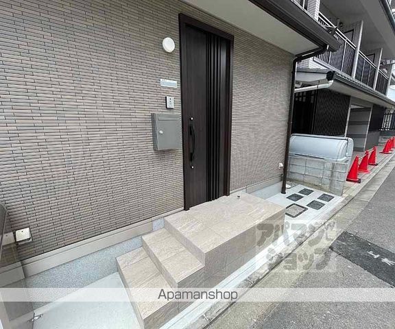 グレース二条の玄関写真