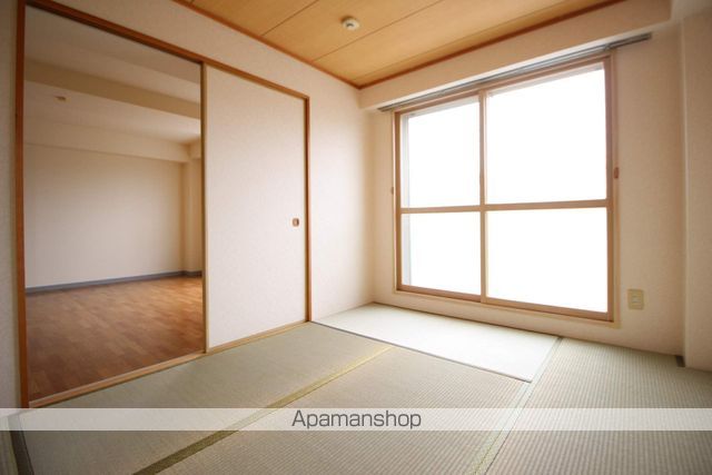 ロイヤルハイツ23の内装写真