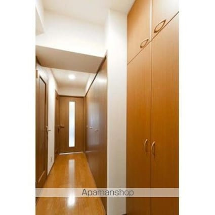 東京都千代田区麹町１丁目[1K/39.81m2]の玄関