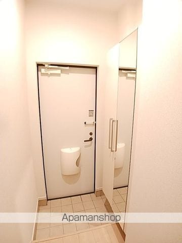 エクイティの内装写真